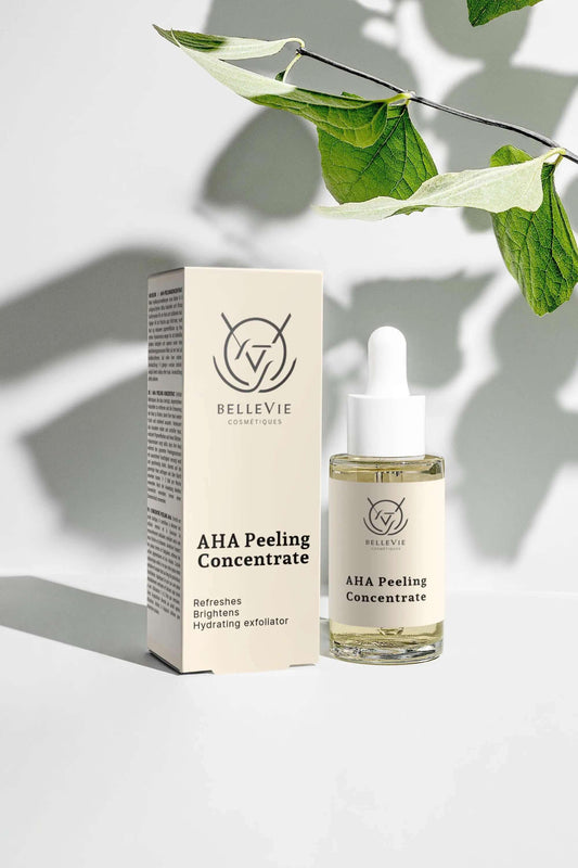 alt="Texture of Bellevie Cosmetic AHA Peeling Concentrate 30ml, advanced exfoliation with lactic acid, hydrates skin, vegan-friendly"