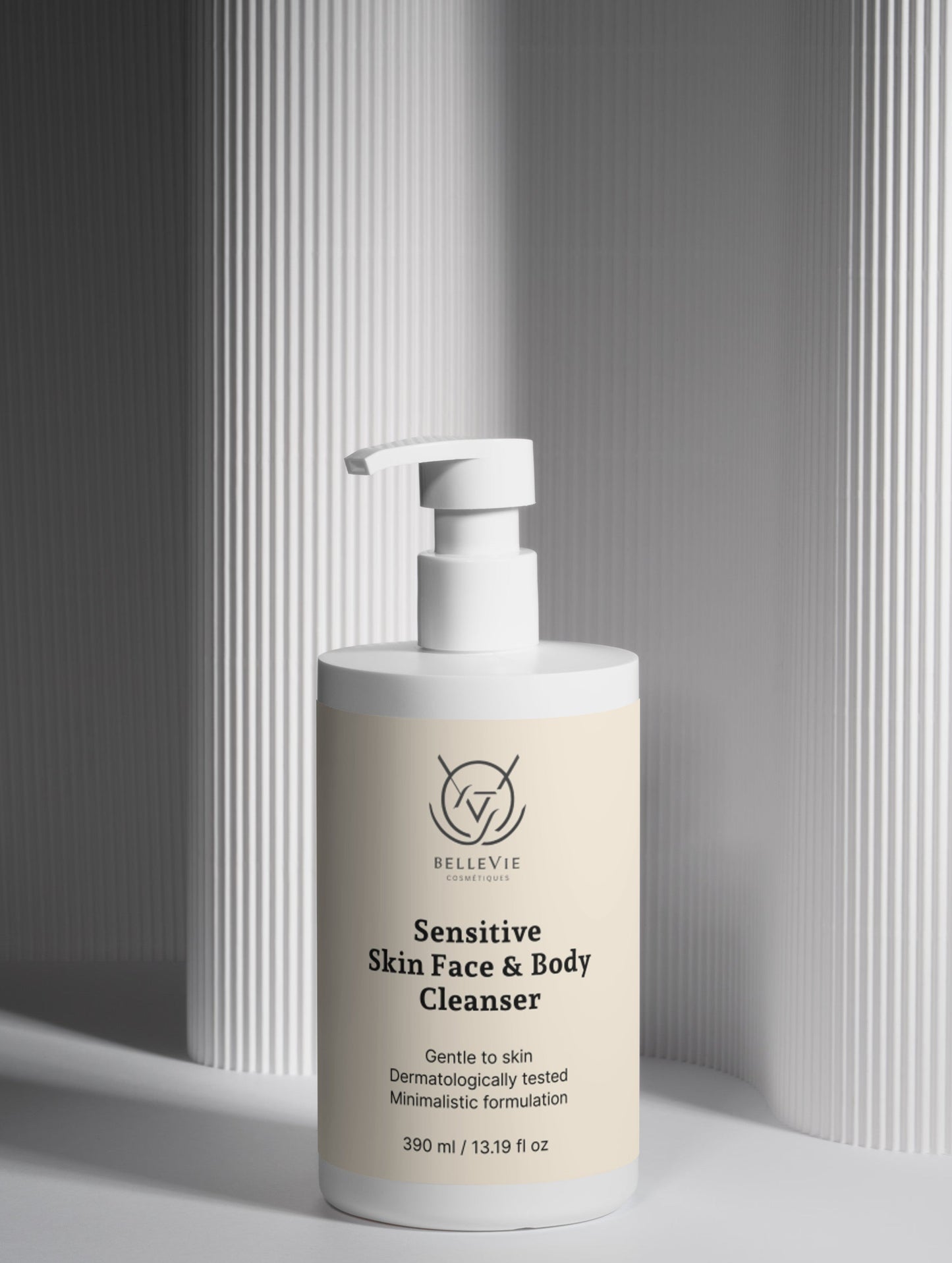 Natural 2-in-1 face and body wash for redness-prone and reactive skin – minimalist formula, dermatologically tested, cruelty-free