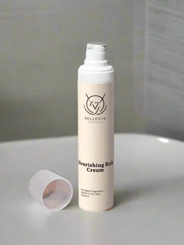 Struggling with dryness, dullness, or aging concerns? This rich cream is your ultimate solution!
Restores moisture for a plump, hydrated look.
Soothes irritation and calms sensitive skin.
Protects against environmental damage with antioxidant-rich ingredients.
Promotes elasticity and reduces the appearance of fine lines.