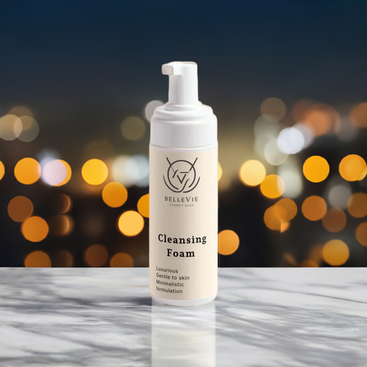alt="Before and after Bellevie Cosmetic Cleansing Foam 150ml, deep cleanse for radiant skin, vegan, COSMOS certified"
