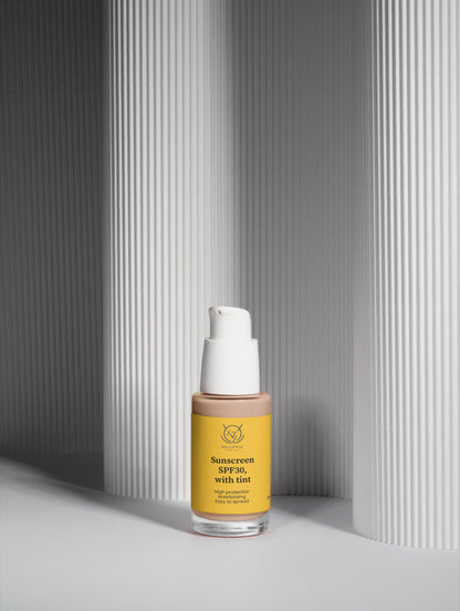 Tinted Mineral Sunscreen SPF 30 - Daily UV Protection & Natural Glow