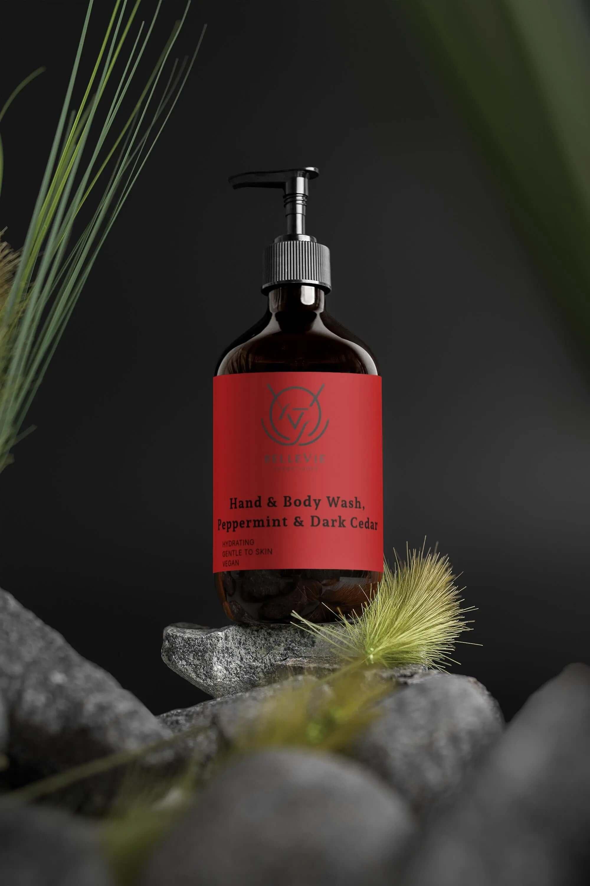 Organic Body & Hand Wash - BelleVie Cosmétiques Why You Need This Product:
Harsh soaps can strip the skin of essential moisture, leading to dryness and irritation. Our hydrating hand and body wash provides a gentle yet effective cleanse, keeping your skin moisturized and refreshed. The luxurious fragrance enhances your shower experience,